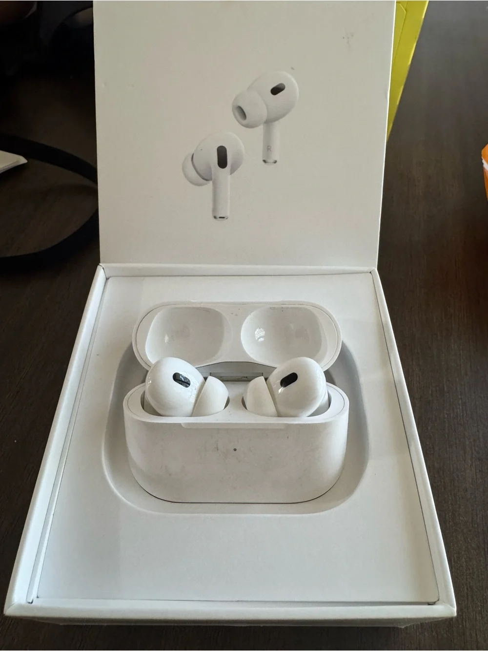 Apple White True Wireless Earbuds with Charging Case